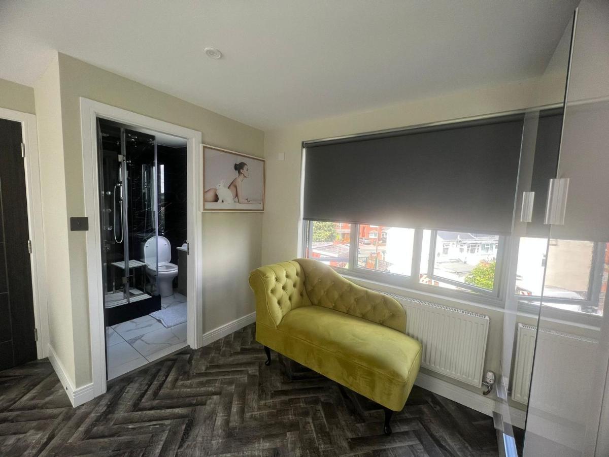 Mara Boutique Oldbury (West Midlands)